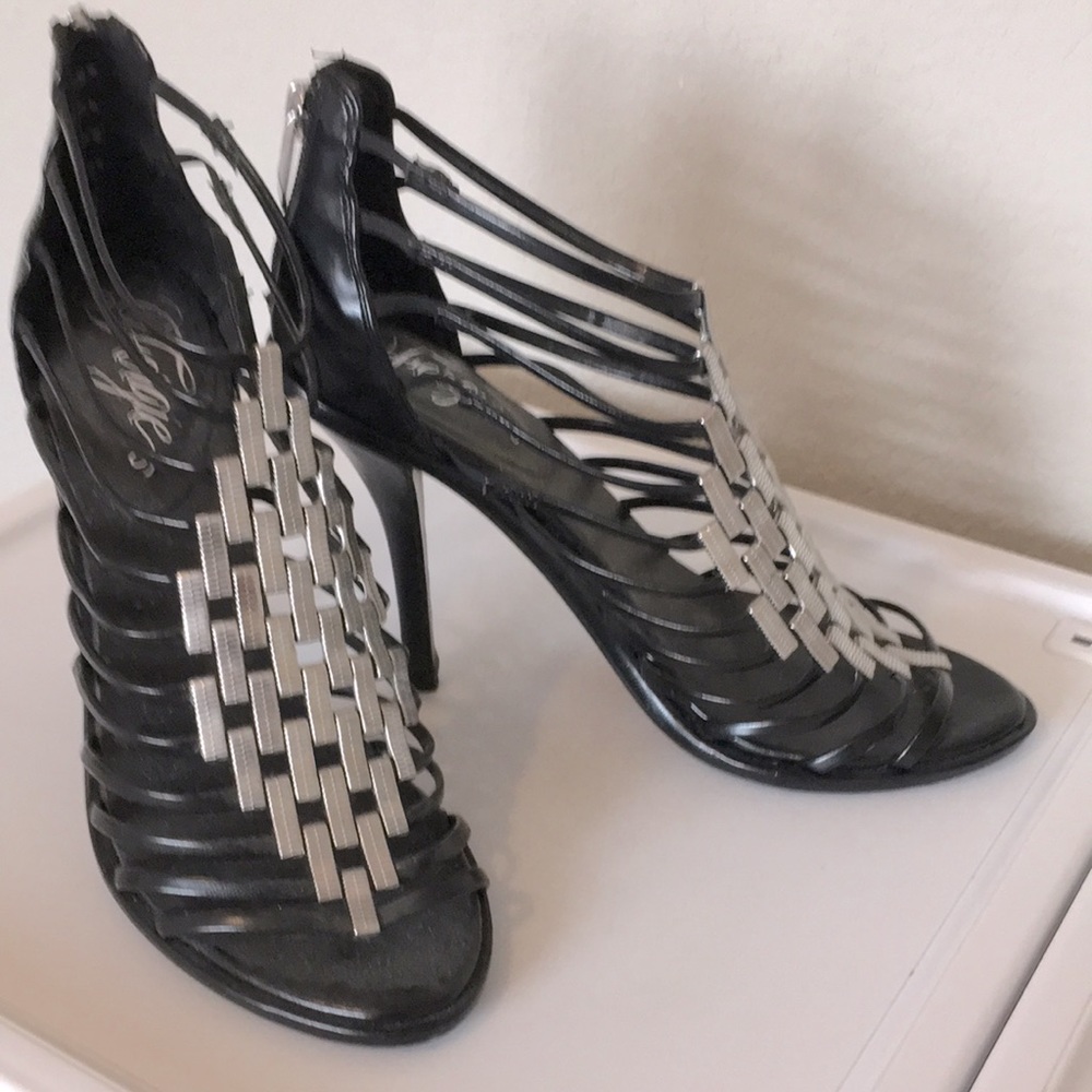 Fergie strappy foot Candy